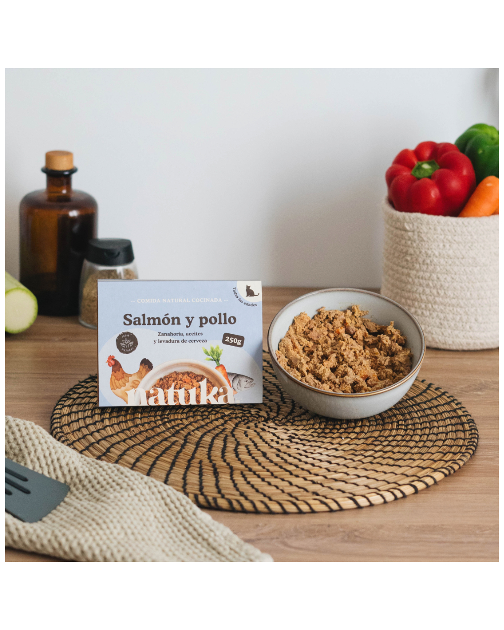 Natuka Cocinado GATO Salmon y pollo 500 g presentacion