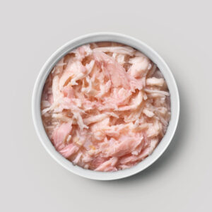 Presentacion en plato Amanova en Caldo Pollo y Atun 05 – 70 g