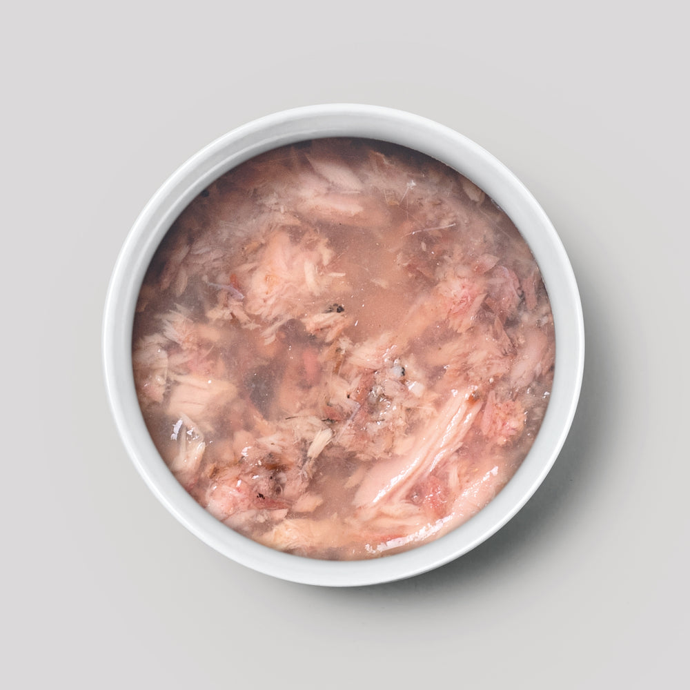 Presentacion en plato Amanova en Gelatina Atun y Sardinas 14 – 70 g
