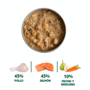 Wild Balance Cazuela de Salmon y Pollo 280 g en plato