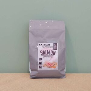 Ladecat Gourmet Salmón para gatos esterilizados